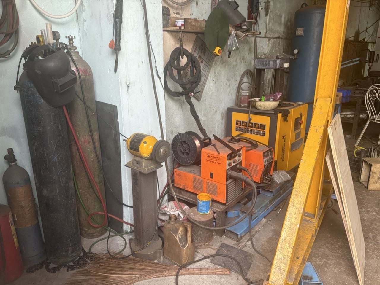 Welding area.jpg